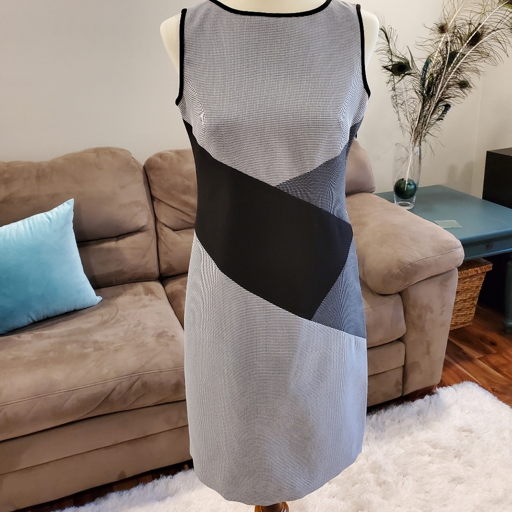 Geometric sheath dress